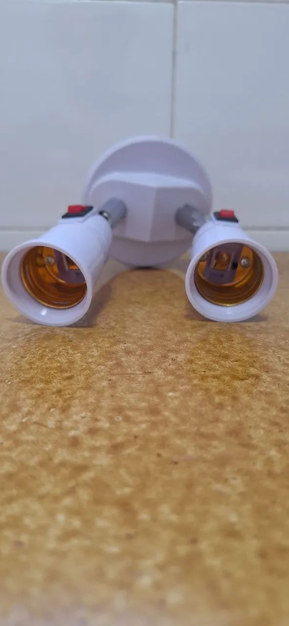 Adaptador Duplo para Lâmpadas com Interruptor - Foto 2