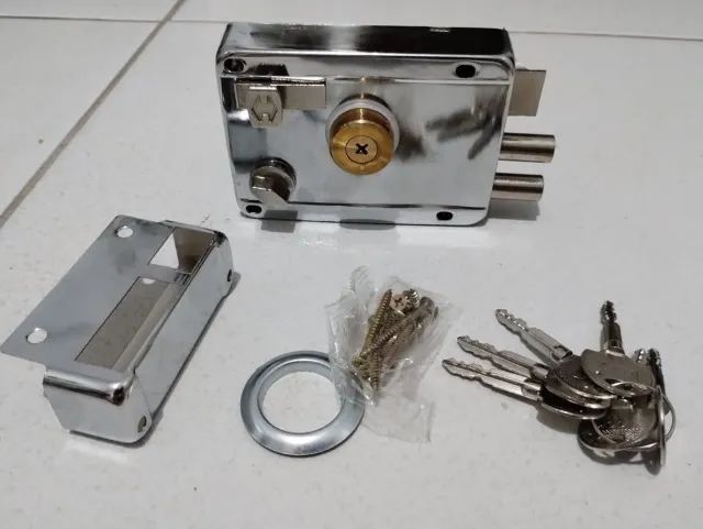 Fechadura de sobrepor