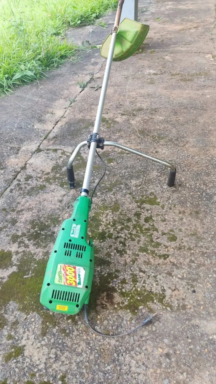 Roçadeira Trapp -3.000 venda ou troca. - Foto 2