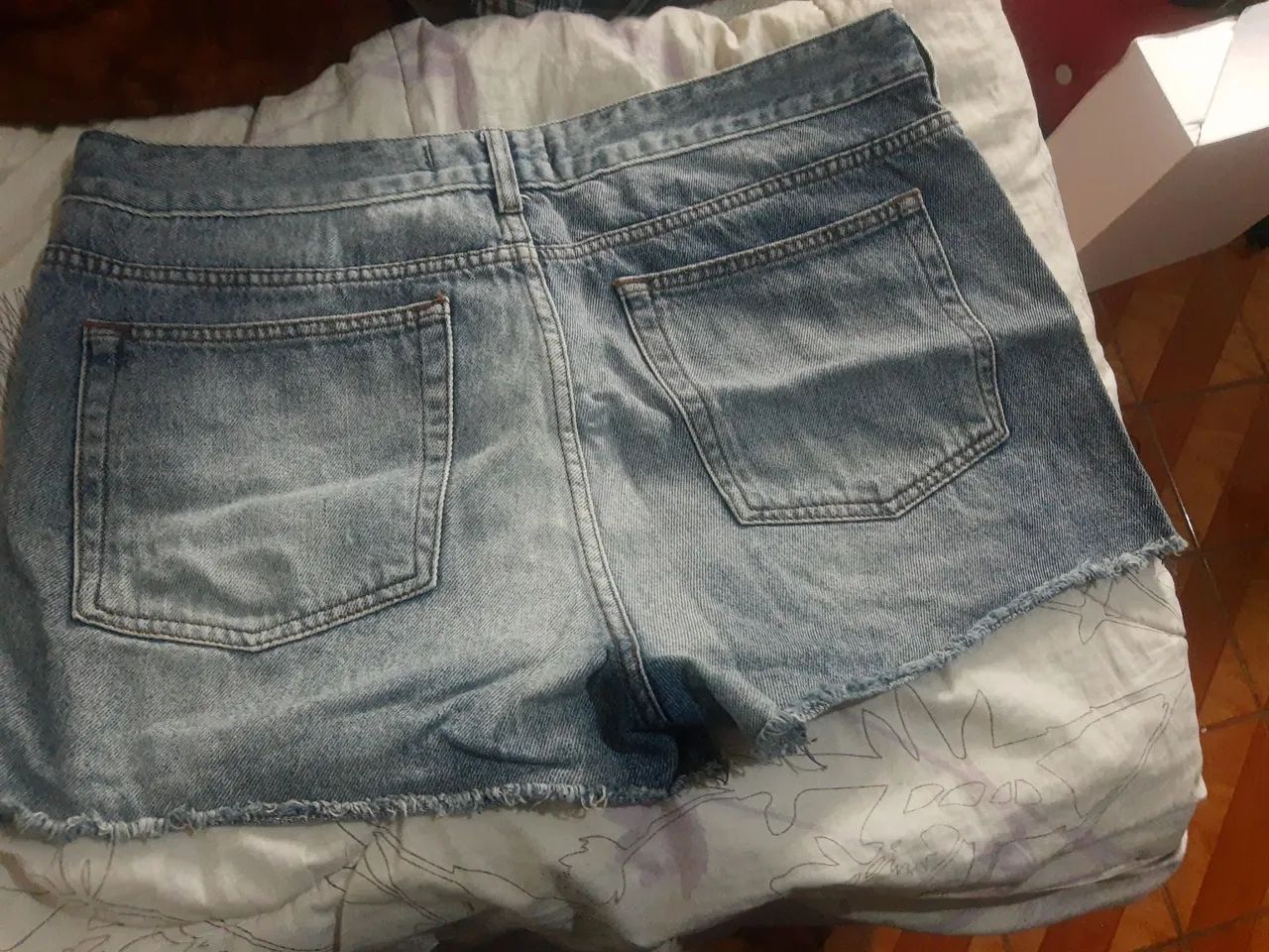Short Jeans Desfiado Feminino - Foto 4
