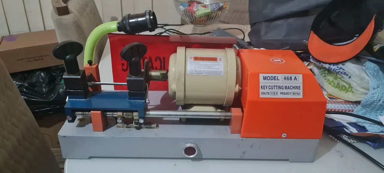 Máquina de cortar chaves 468A - Nova