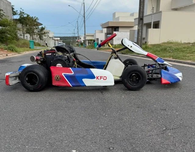 VENDO KART F4 TECHSPEED COM MOTOR. - Foto 2