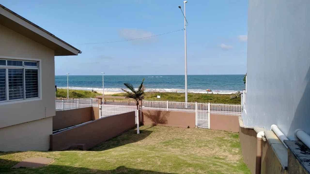 CASA FRENTE MAR PIÇARRAS SC - Foto 2