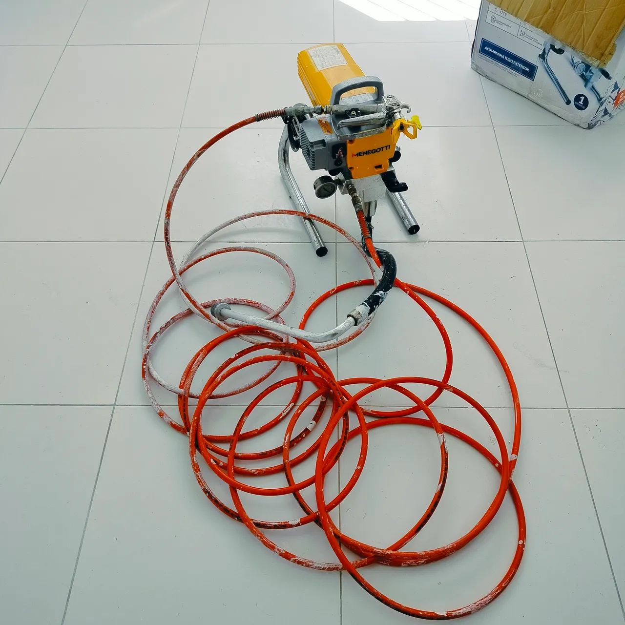 Máquina de Pintura Airless Menegotti MMA 900 - Foto 4