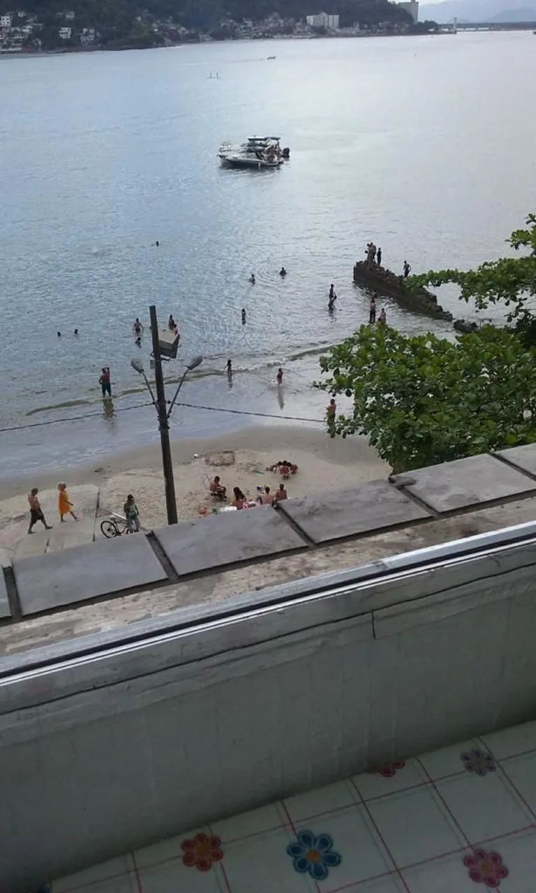 Magnífico apartamento em prédio na areia com saída para o mar - Foto 5