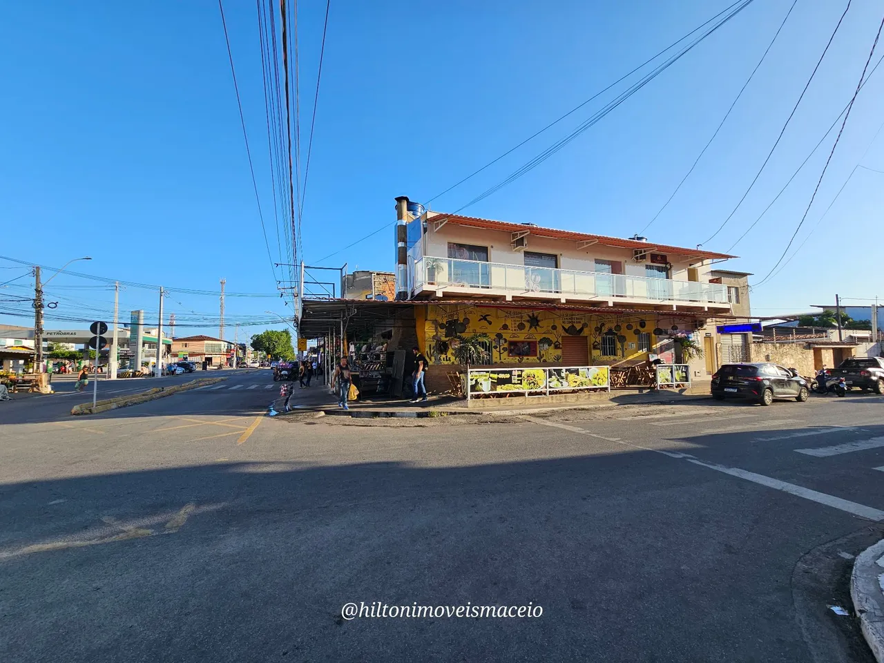 Galeria comercial no Petrópolis!