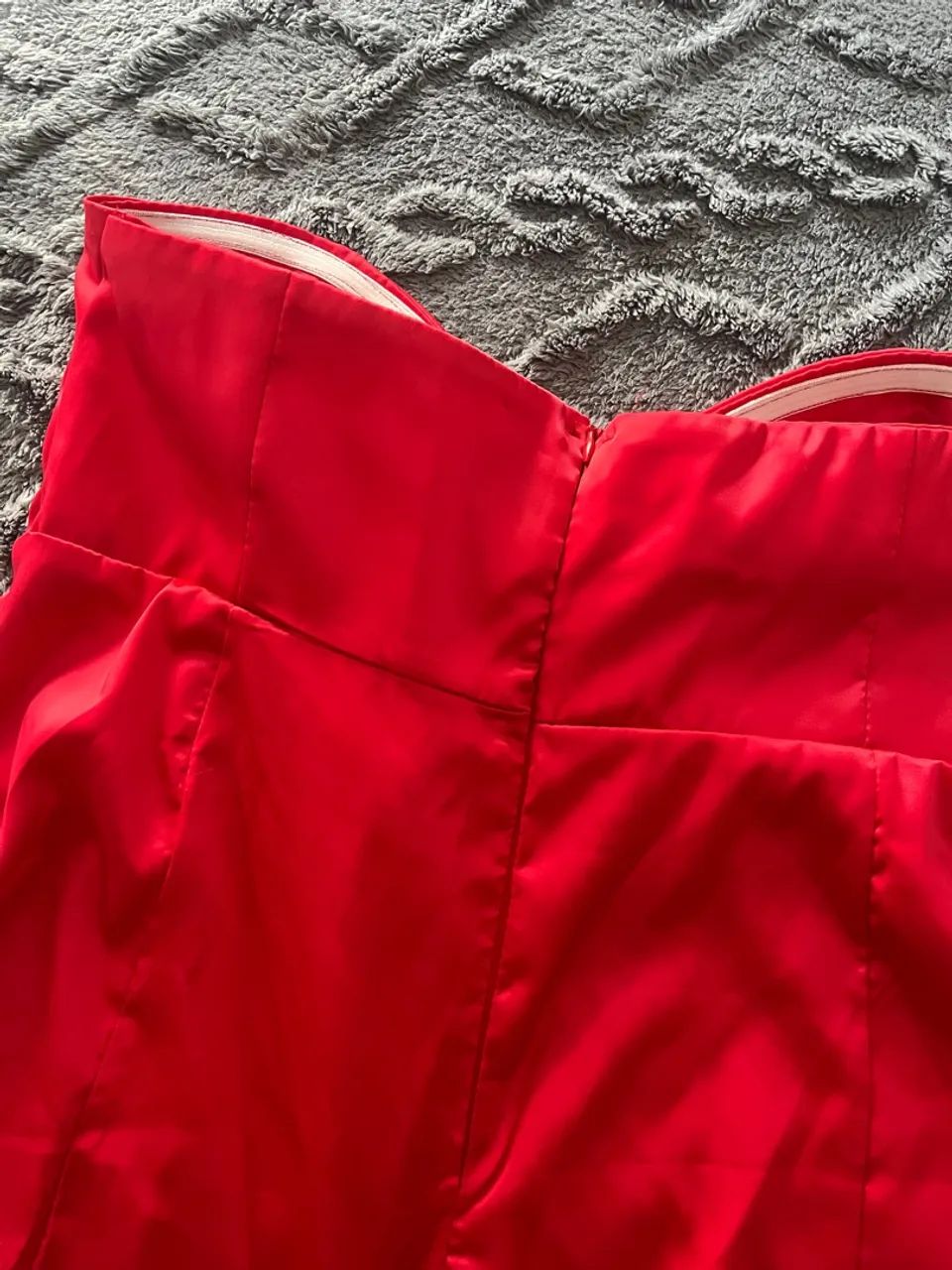 Blusa de Cetim Laço Vermelho - Foto 4
