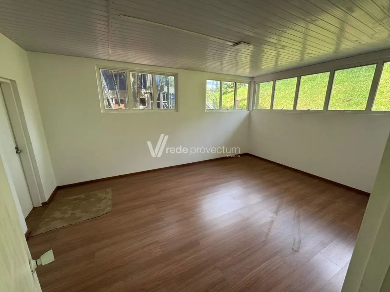 Galpão de 1.400m² para Locação em Vinhedo  Infraestrutura Completa em Condomínio Industria - Foto 3