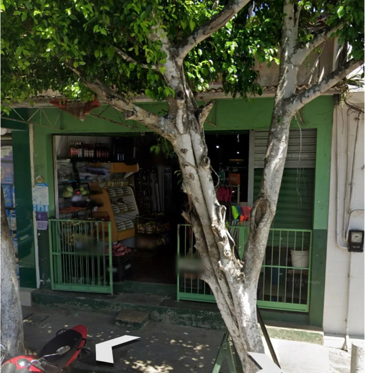 Ponto comercial na rua principal de Massaranduba