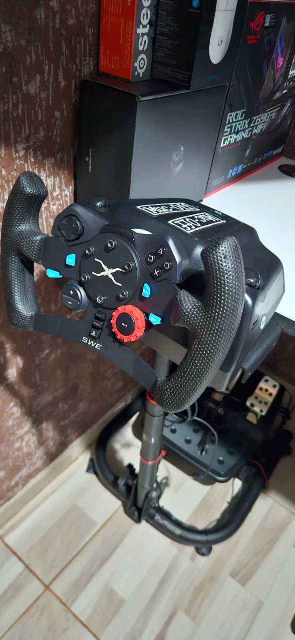 Volante e Pedal Logitech G29 + Suporte Logitech 