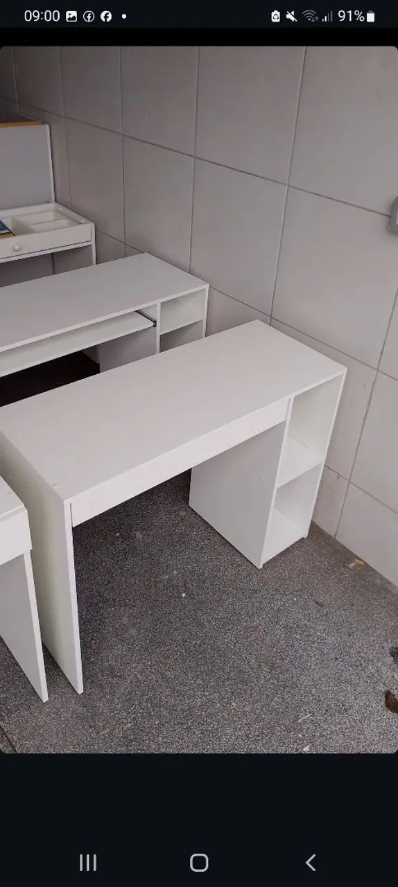 Escrivaninha moderna branca com nichos - Foto 2