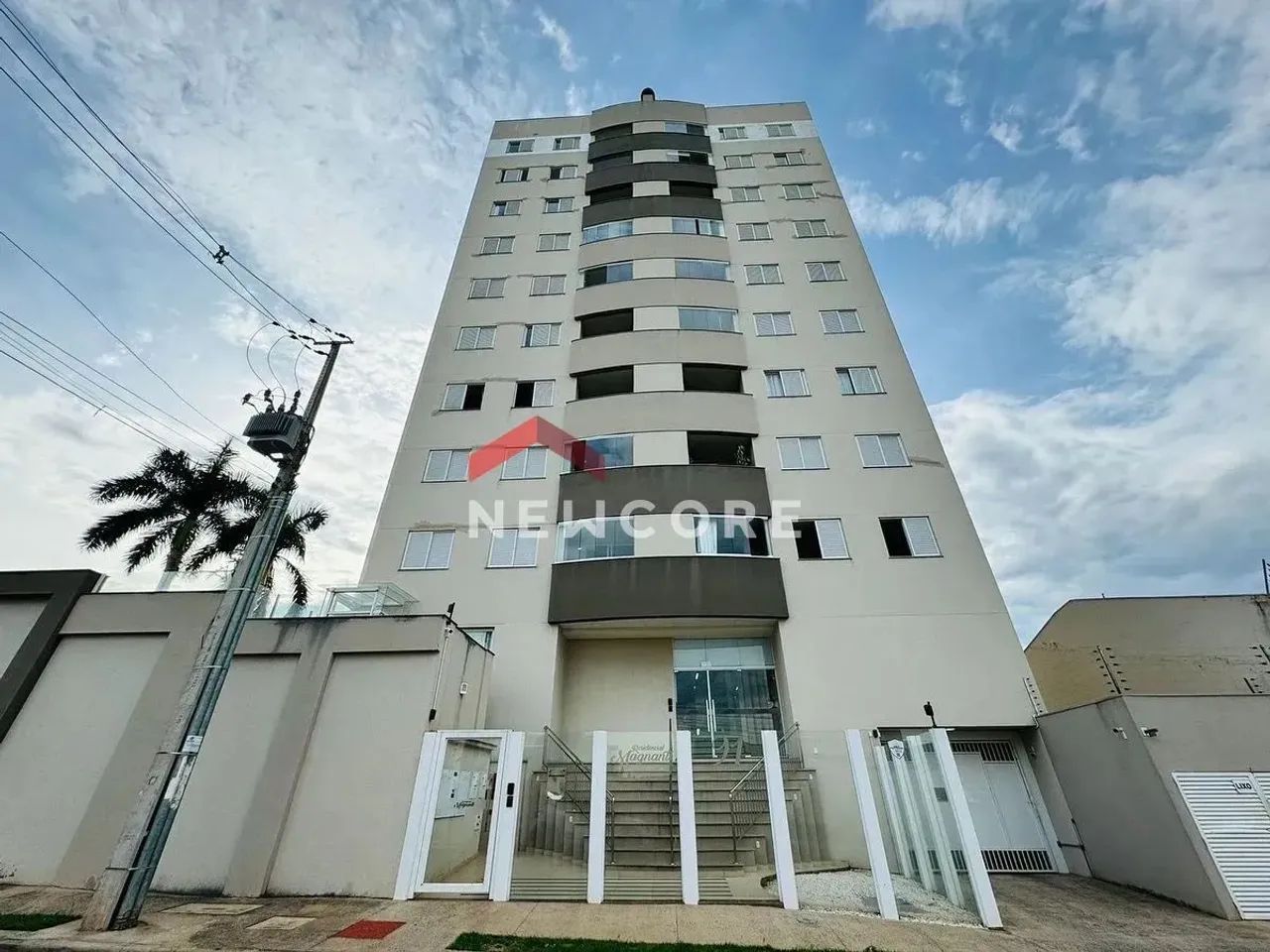 Apartamento em Rua Pioneiro Waldemar Lingiardi - Jardim Cerro Azul - Maringá/PR