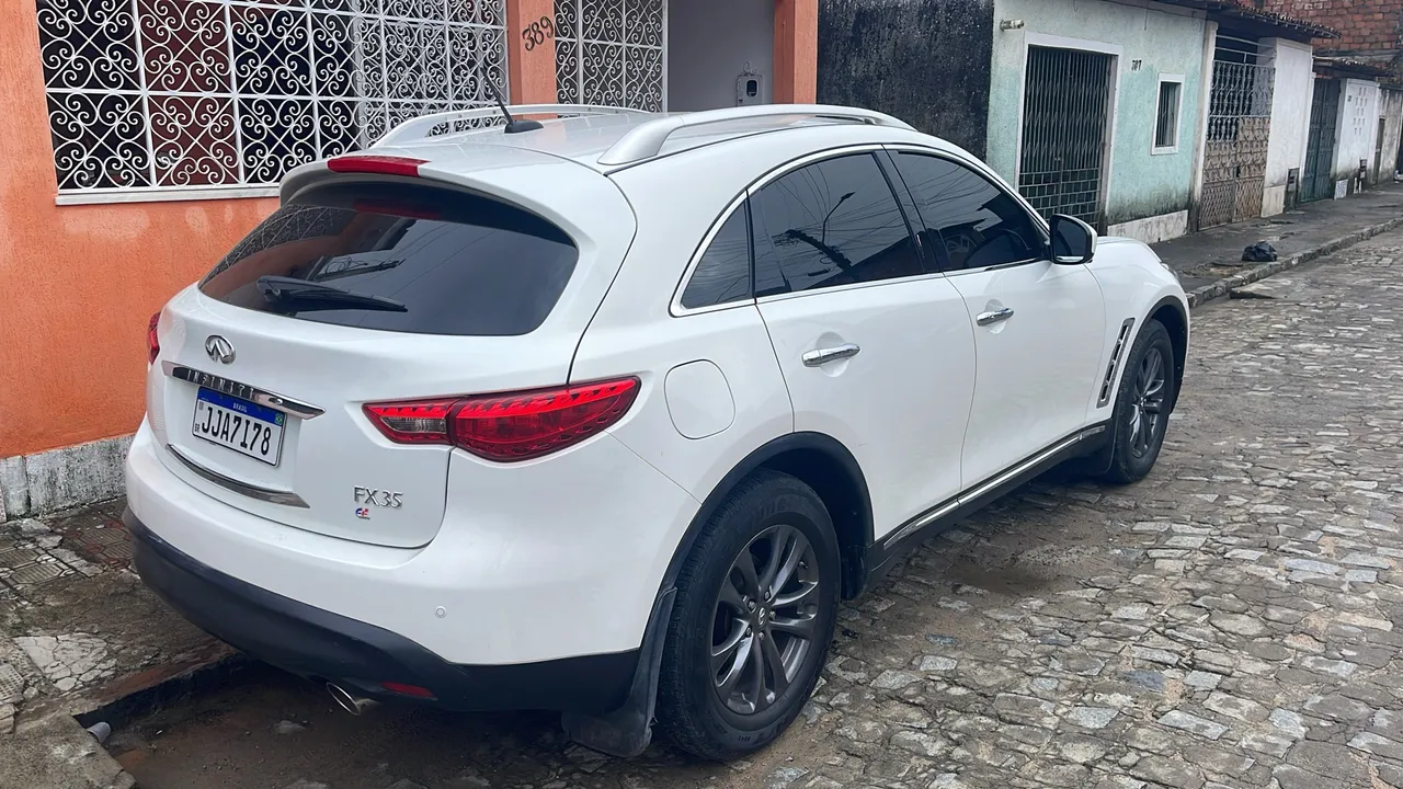 Infinit FX35 v6