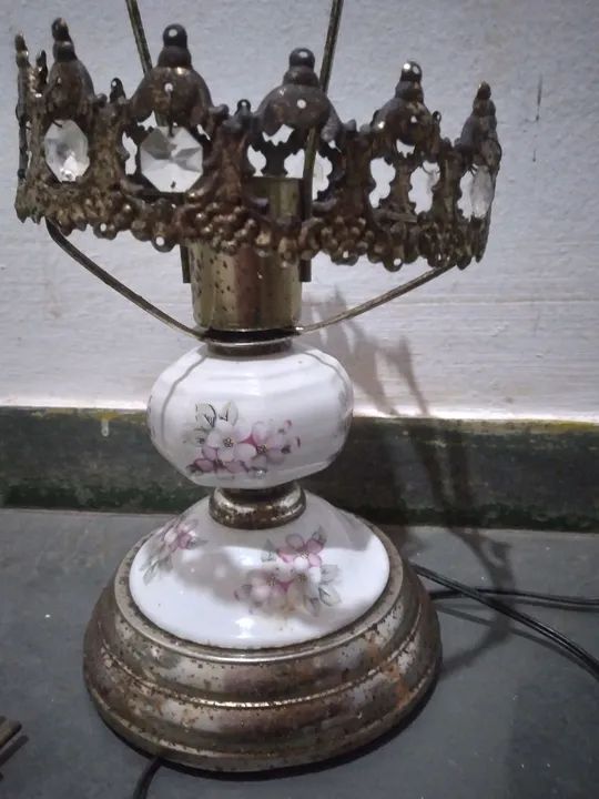 Abajur de porcelana antigo  - Foto 5