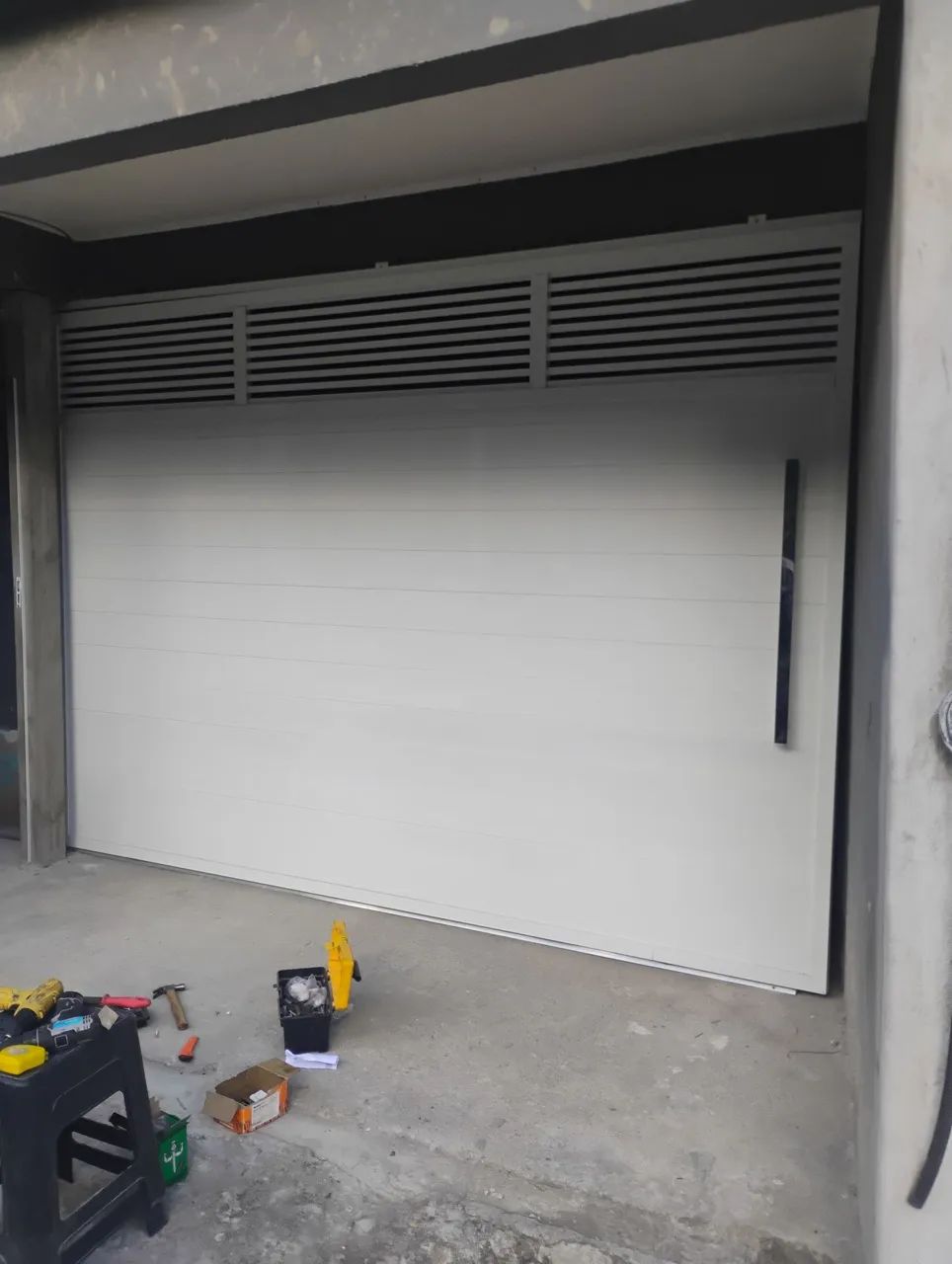 Portão de alumínio todos os tamanhos e modelos trabalhamos com portão  preto e branco  - Foto 5