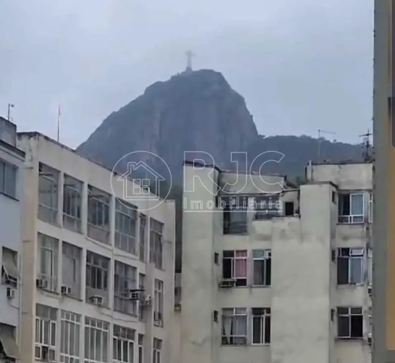 Imóvel para venda tem 32 metros quadrados com 1 quarto em Leme - Rio de Janeiro - RJ
