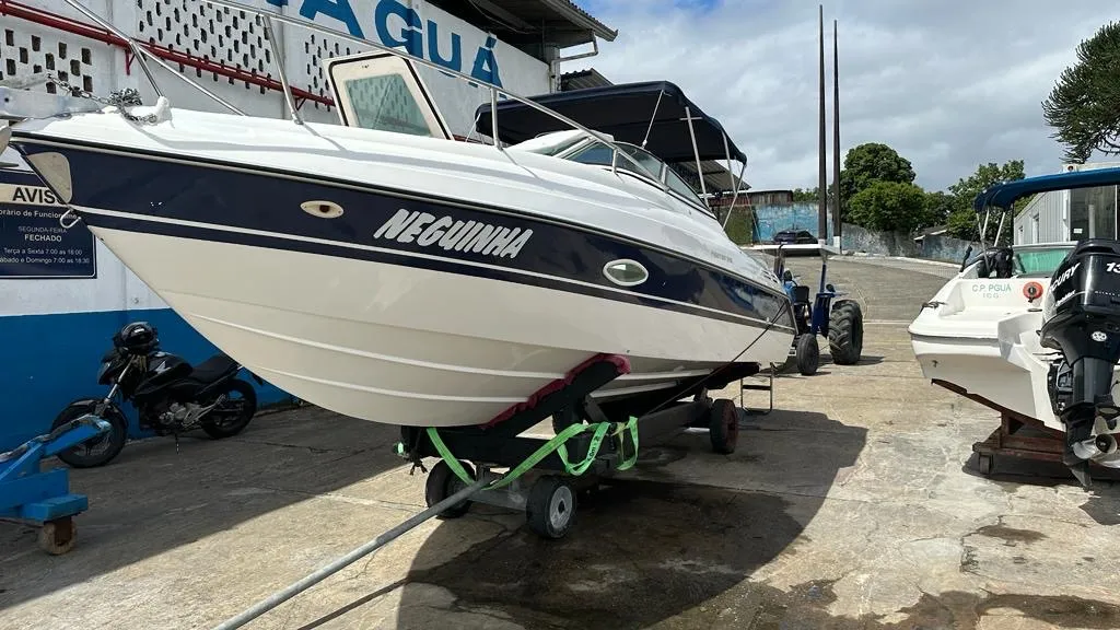 Lancha 245