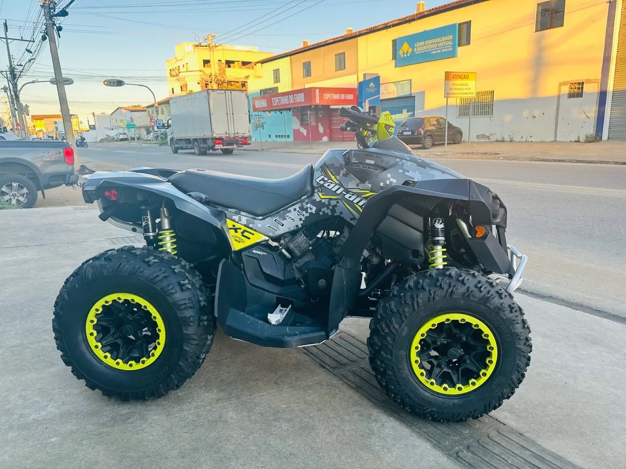 BRP Outlander Xtp1000 4X4 Quadriciclo 2015 - 1415480684 | OLX