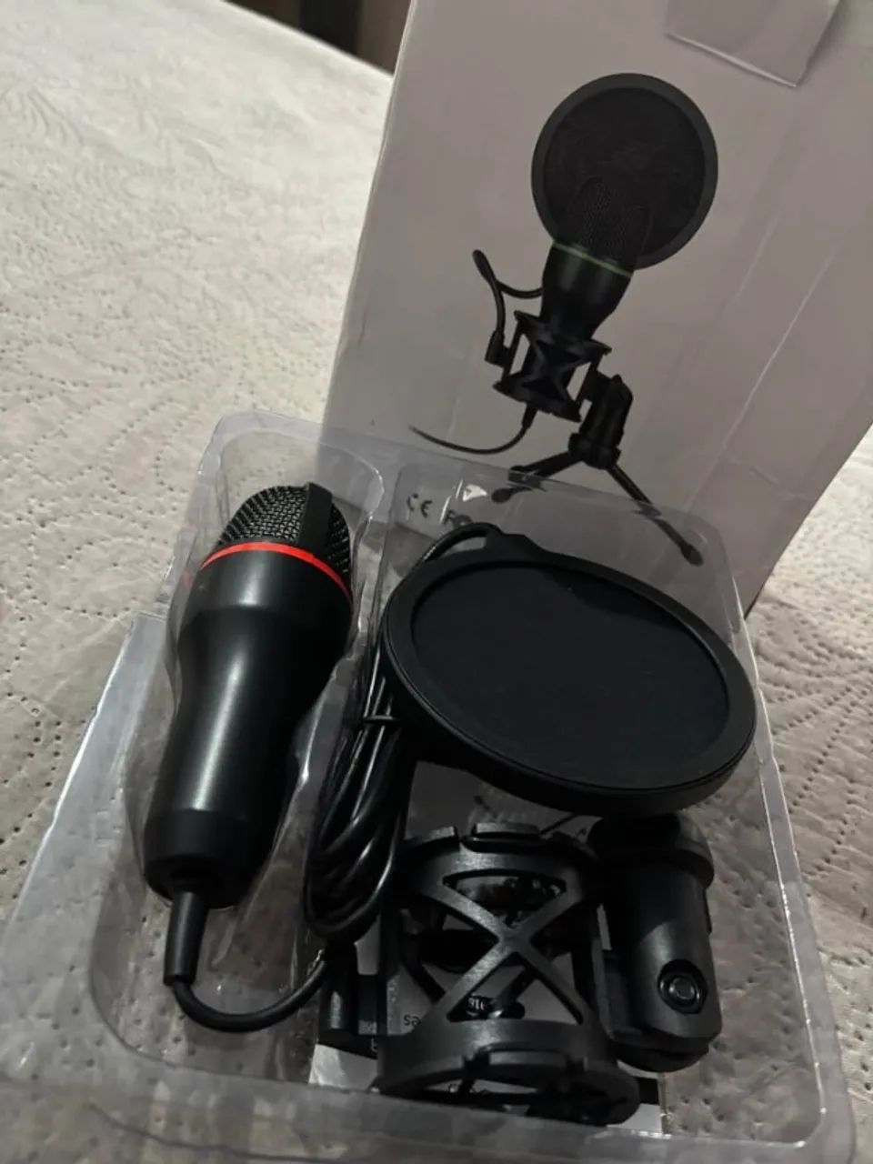 Microfone de mesa RGB com cancelamento de ruído - Foto 4