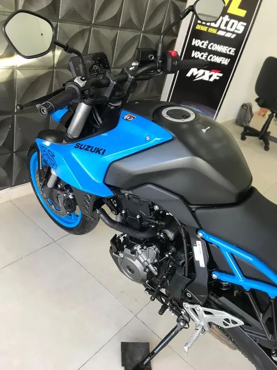 SUZUKI GSX 8S ANO 2025 COM APENAS 2 MIL KM  - Foto 3