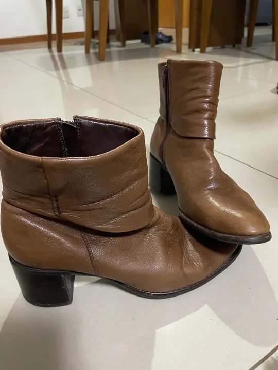Bota Corello