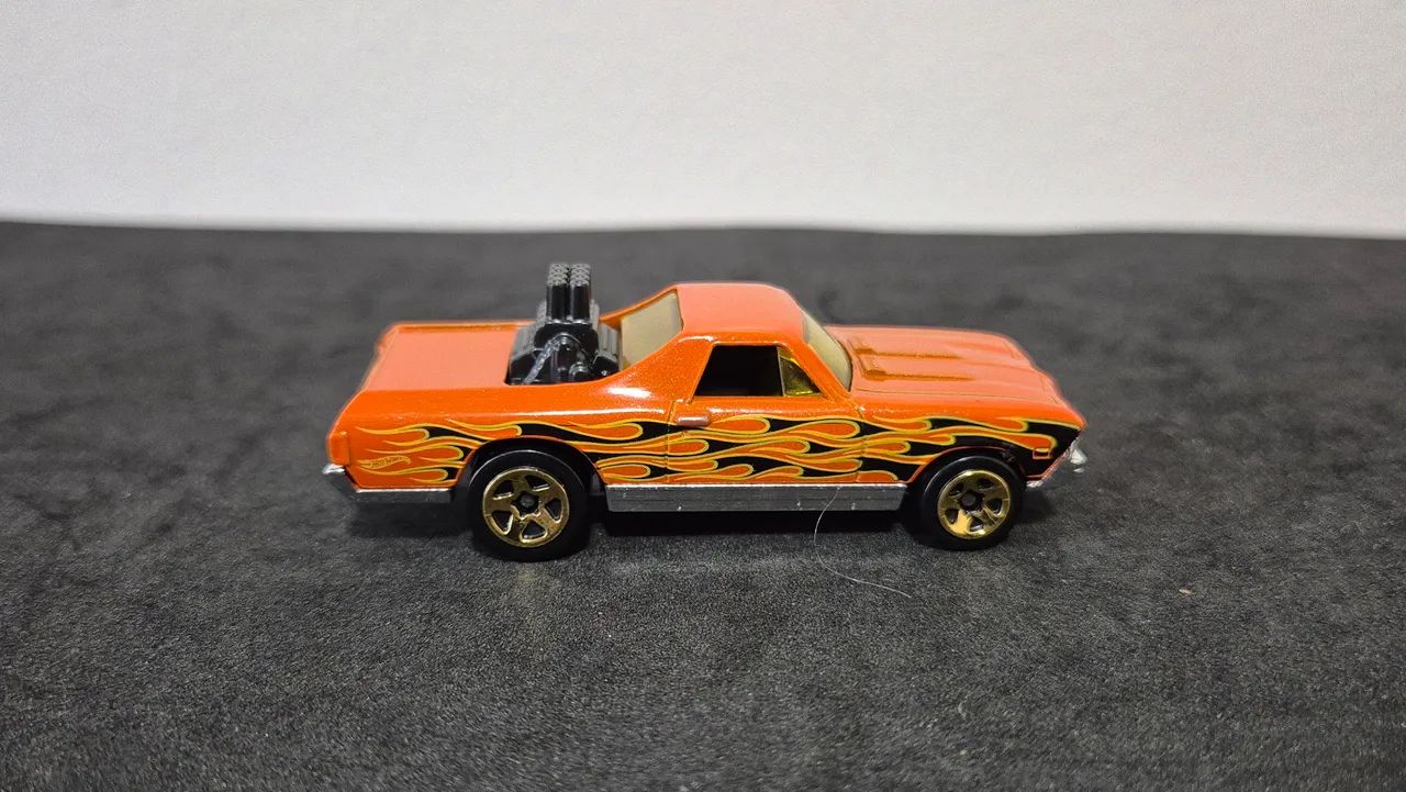 02 Hot Wheels Chevrolet 68 El Camino  - Foto 5