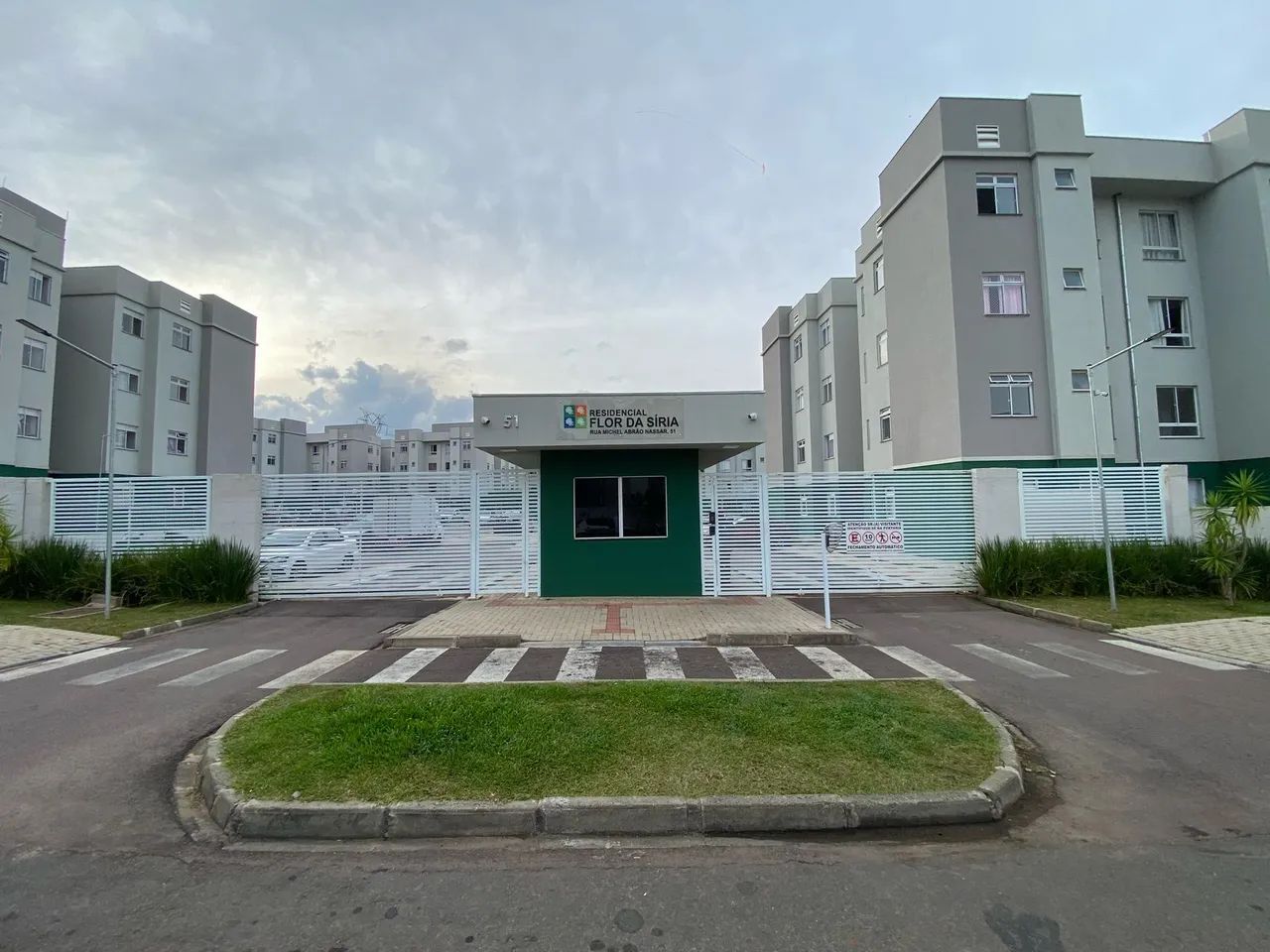 Apartamento contratos de gaveta em Araucária - Flor da Síria 