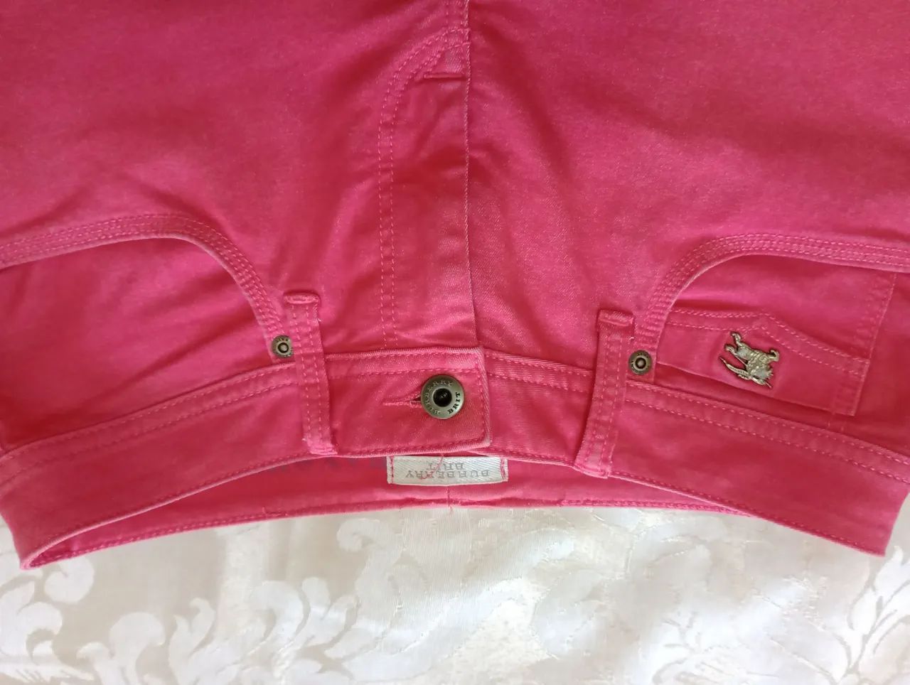 Calça Jeans vermelha Burberry - Foto 5