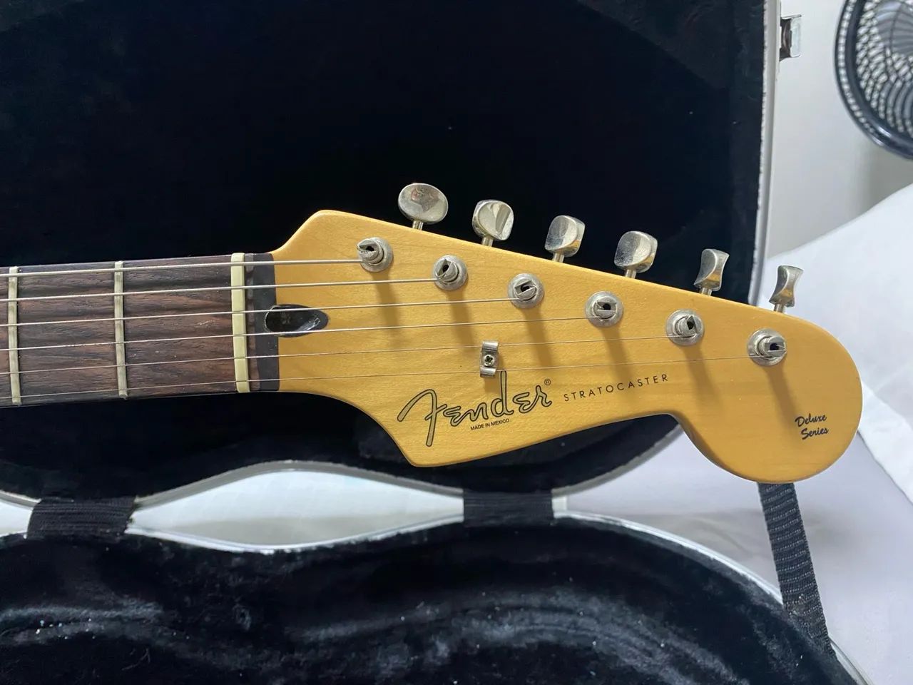 Guitarra Fender Stratocaster - Foto 3