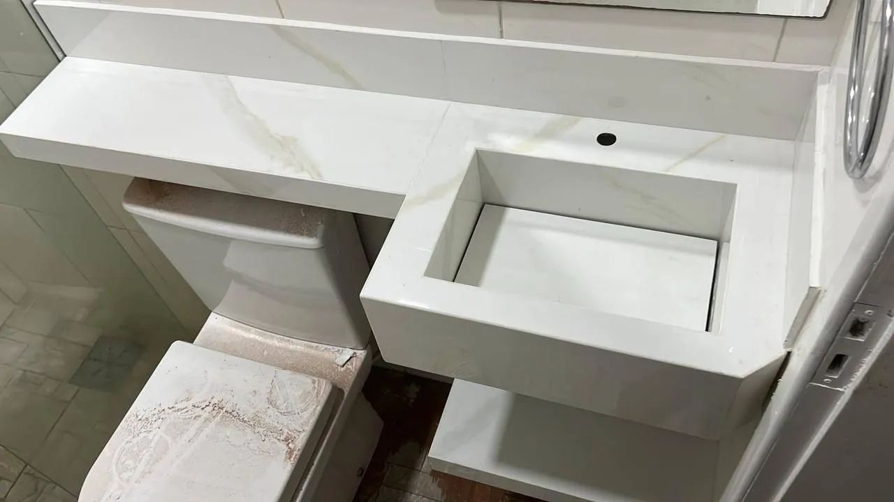 Pia de banheiro em porcelanato