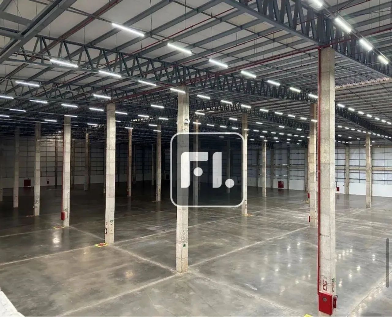 Galpão para alugar, 3000 m² por R$ 102.000,03/mês - Santa Maria - Santa Maria/DF - Foto 2