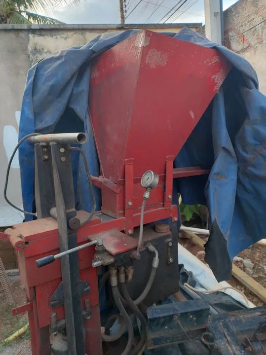 Máquina de fazer tijolos