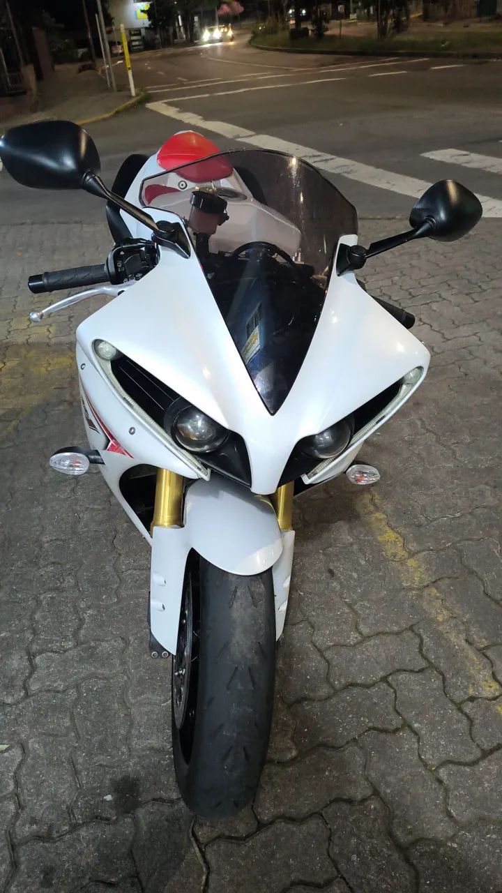 R1 CROSSPLANE  BAIXA KM  - Foto 4