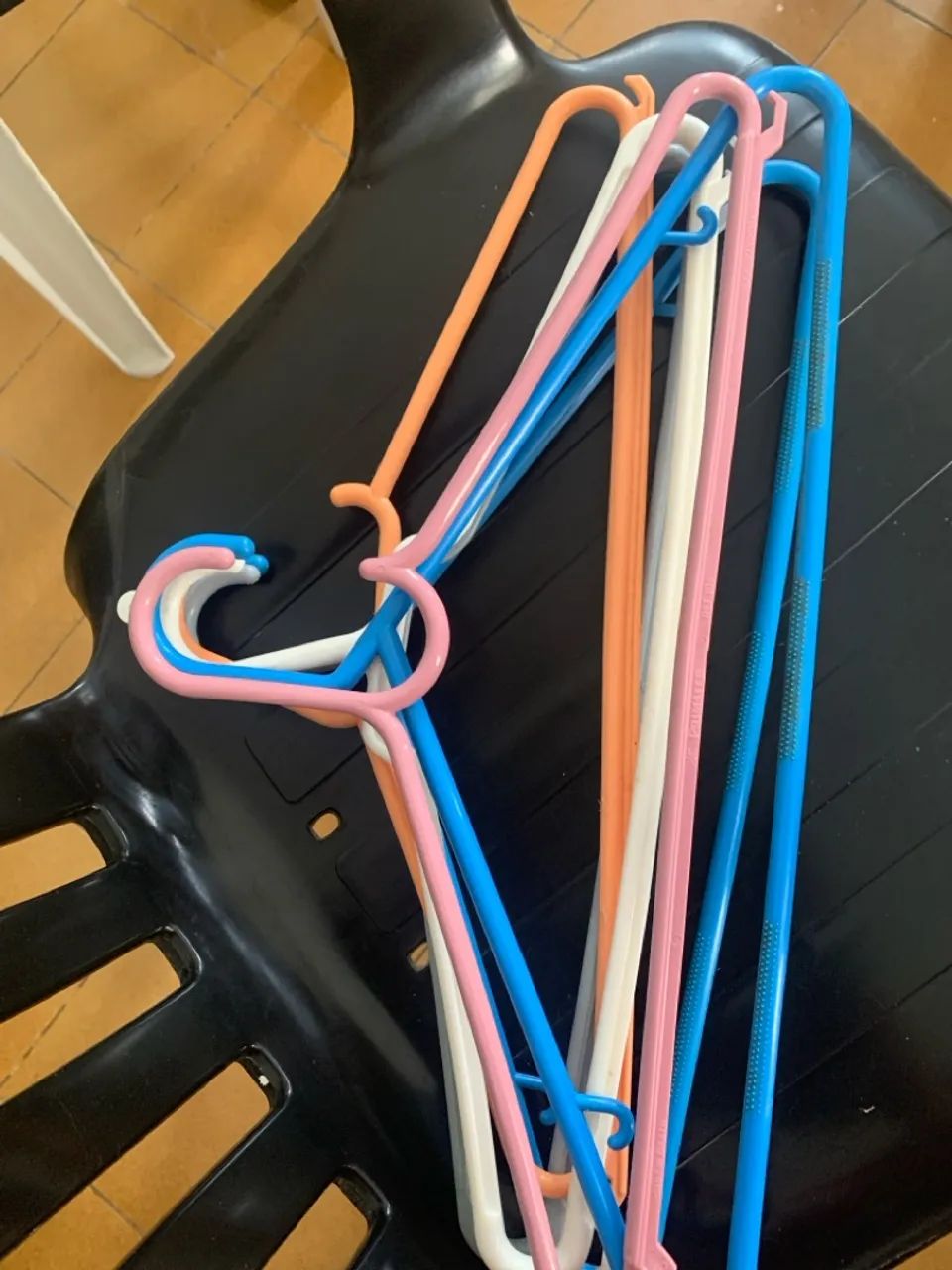 Cabides para guardar roupas - Foto 2
