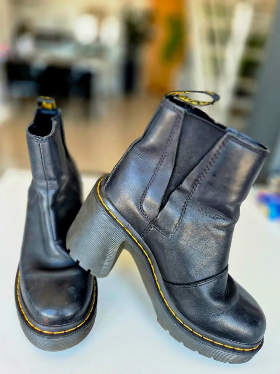 Bota Doctor Martens original tamanho 36 - Foto 4