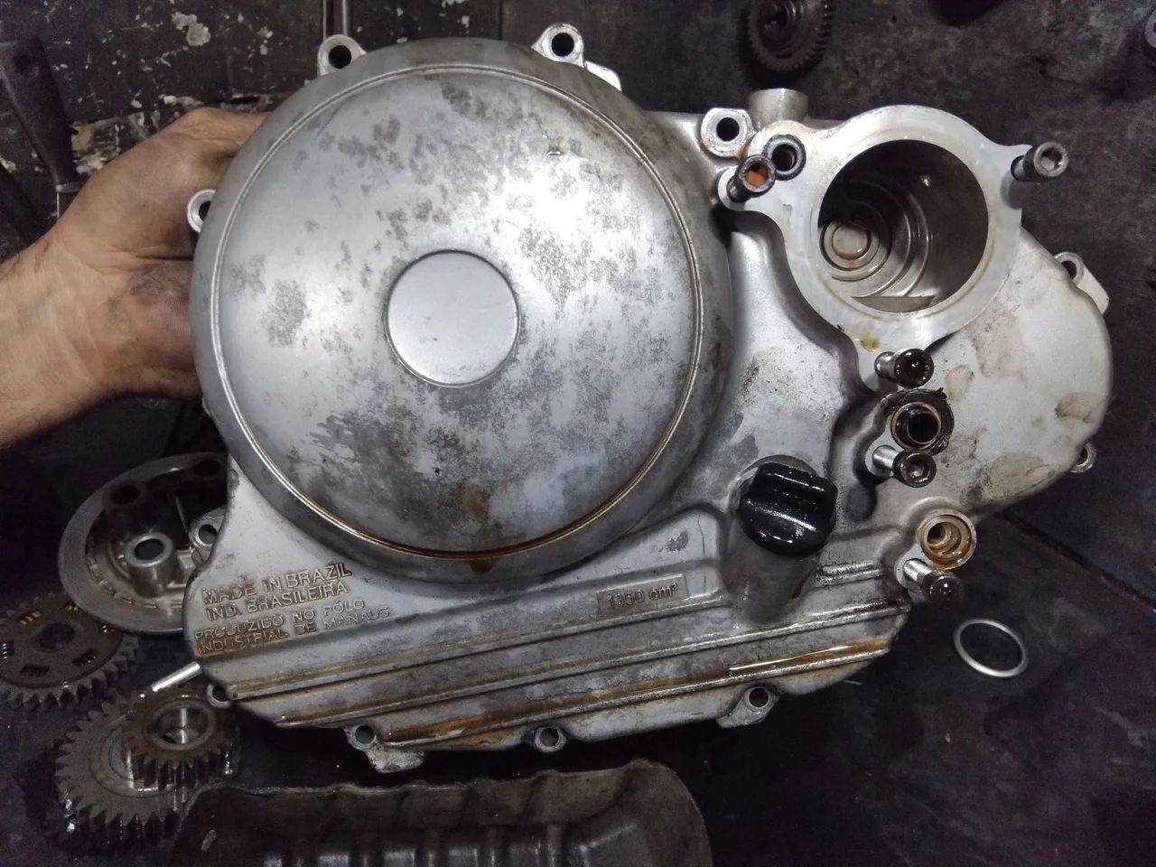 Tampa de motor moto fazer 250
