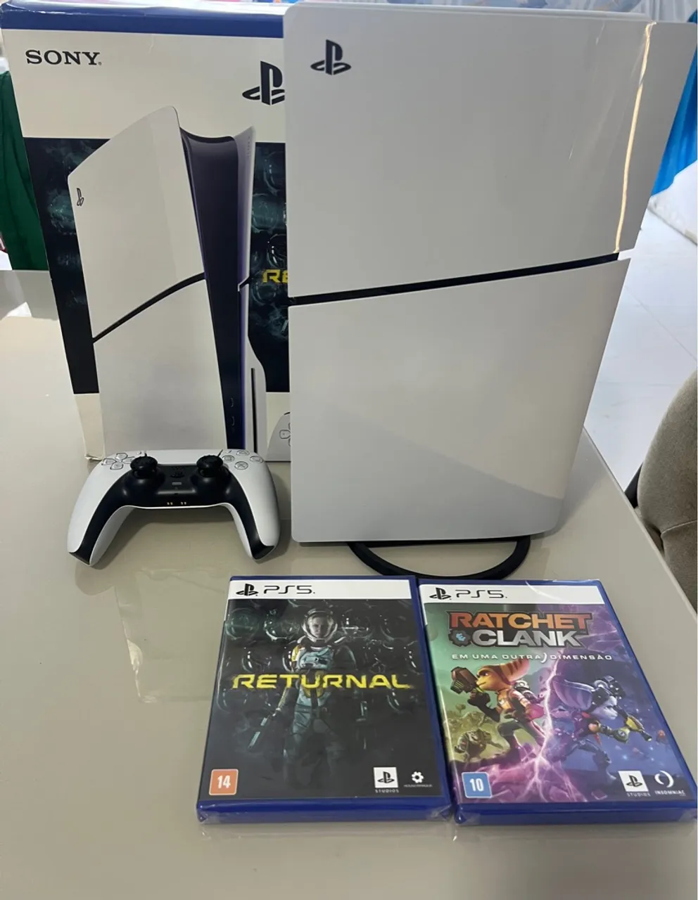 PlayStation 5 Slim (PS5) + Jogos Returnal e Ratchet & Clank
