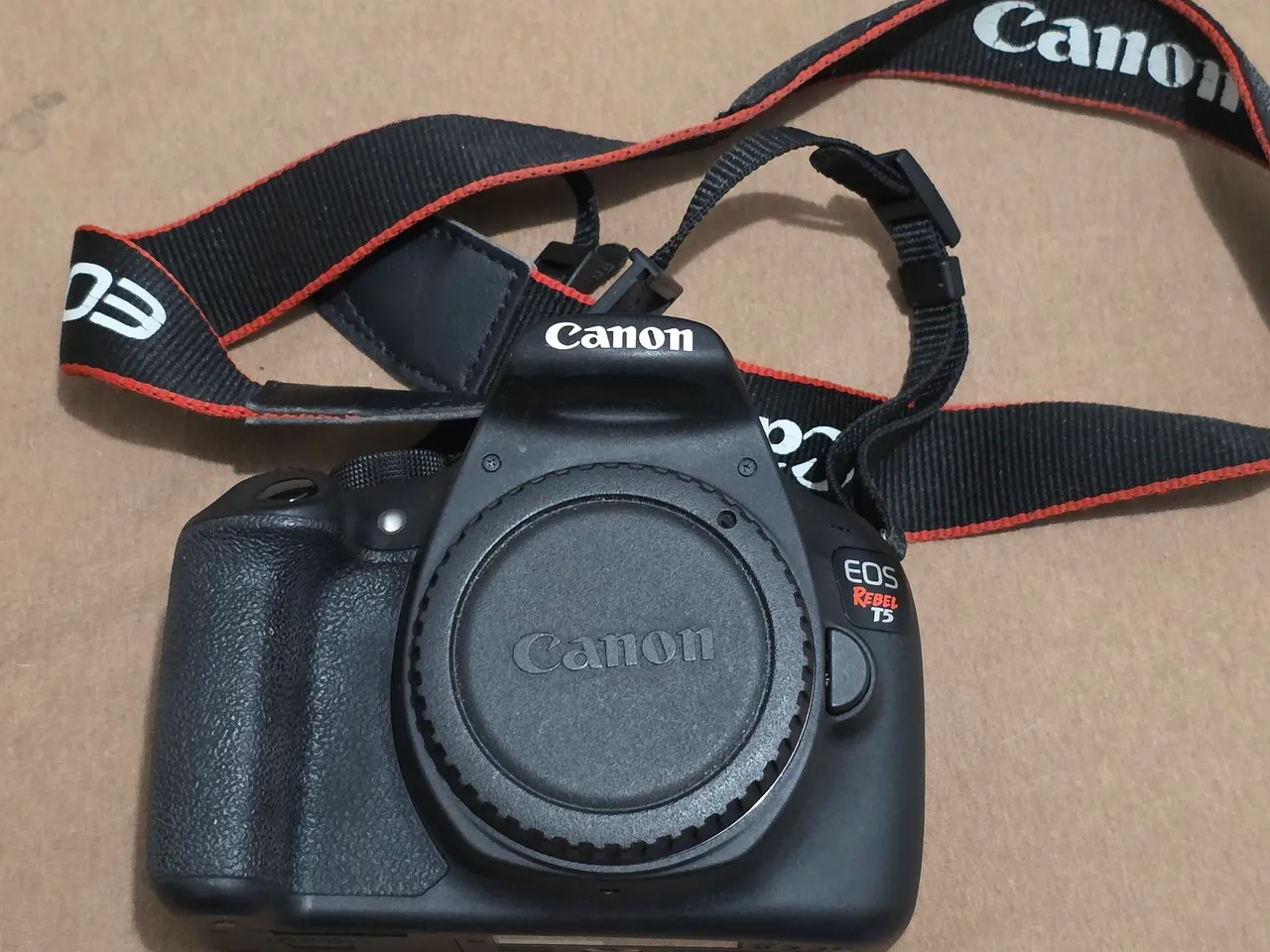 Câmera Canon EOS Rebel T5 - Excelente Estado
