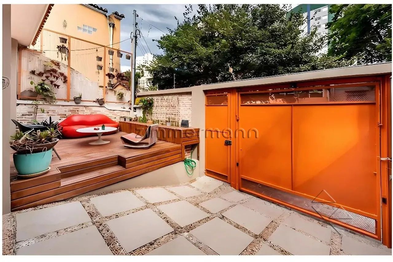 CASA SOBRADO POMPÉIA 4 SUÍTES 2 VAGAS