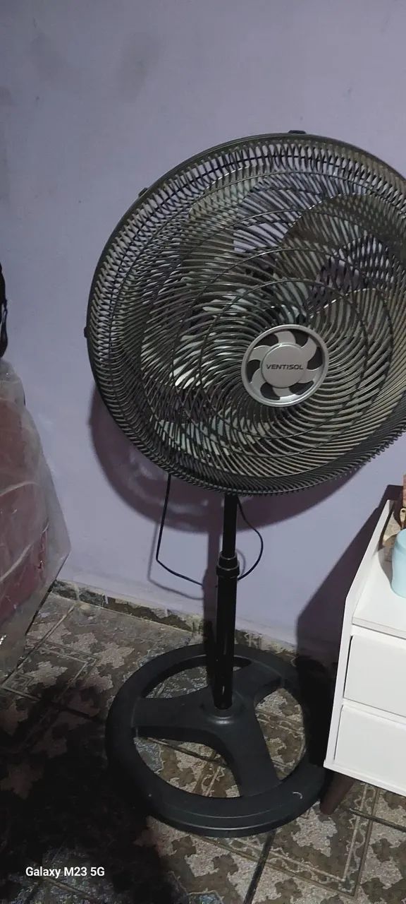 Ventilador de pé 