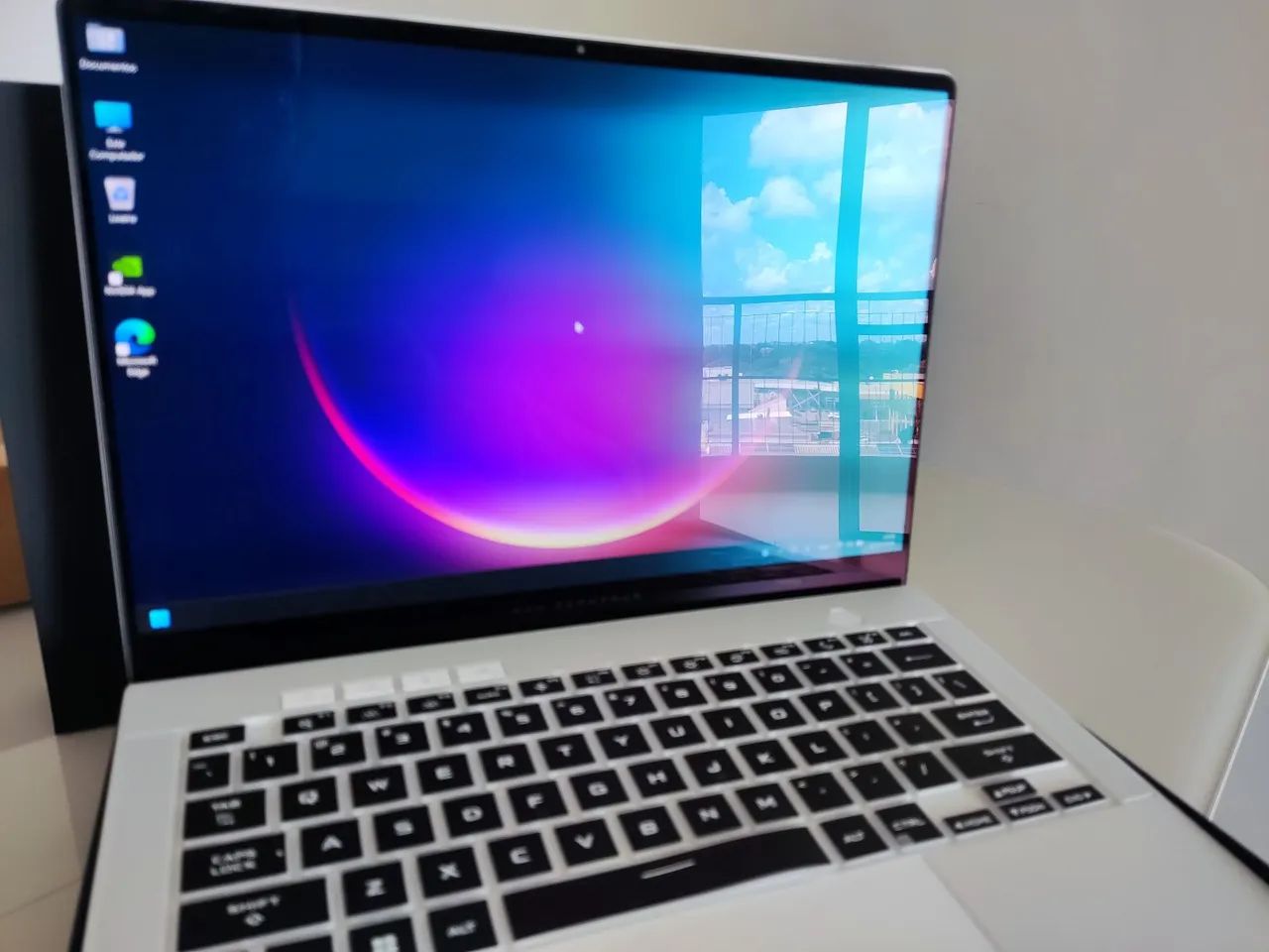 Notebook gamer RTX 5060 Ryzen 9 - Foto 2