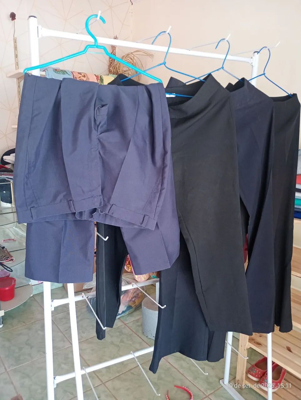 Lote de roupa para brechó  - Foto 2