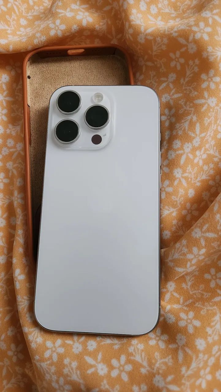 Celular 16 pro 128 GB com a tela quebrada 