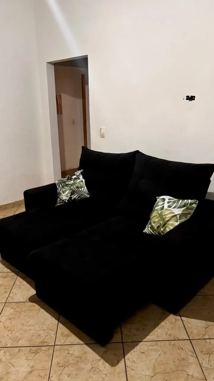 VENDO SOFÁ RETRÁTIL PRETO - CONFORTÁVEL E MODERNO