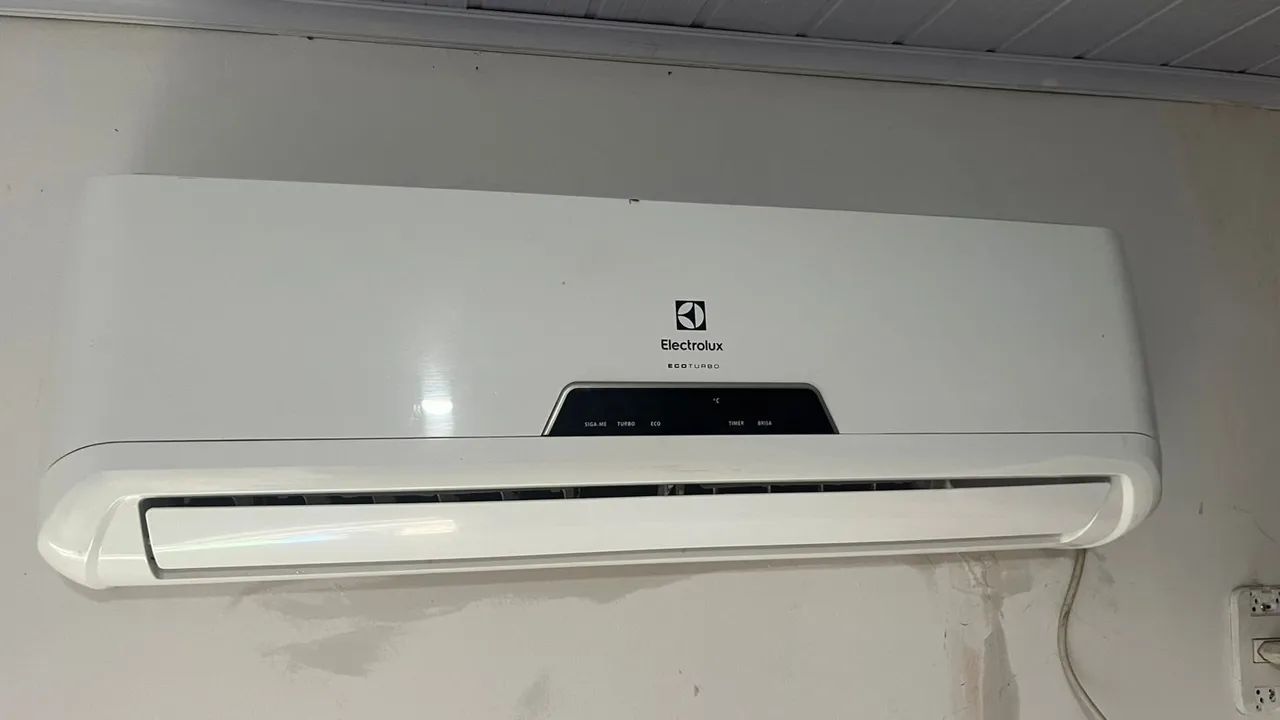 AR CONDICIONADO EM OTIMO ESTADO