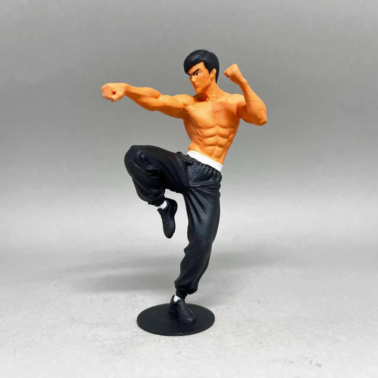 Miniatura Bruce Lee Impressão 3D