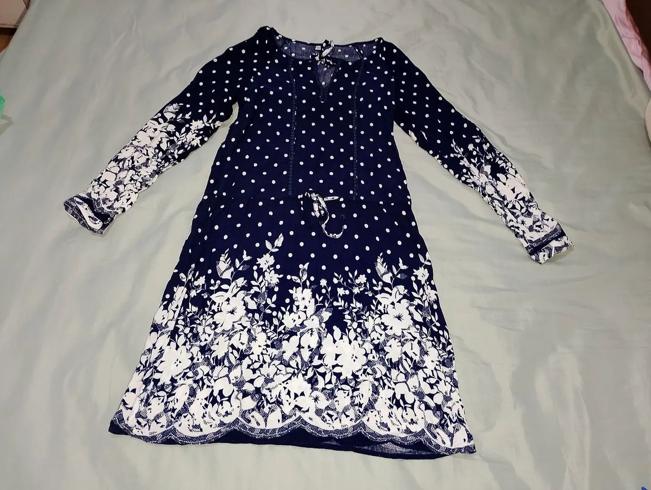 Vestido de Poá Tam. P azul/ branco  - Foto 3