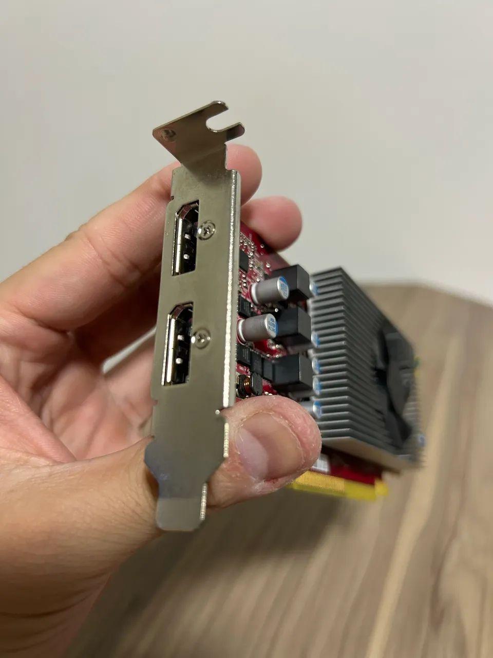 Placa de vídeo AMD 550 Gddr5 Low Profile - Foto 3