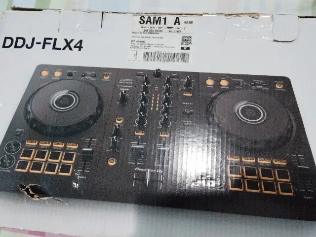 Controladora DDj-FLX4