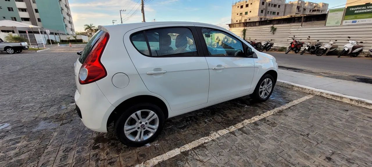 Fiat Palio Essence Dualogic 1.6 Flex 16V 5P 2014 - Foto 4